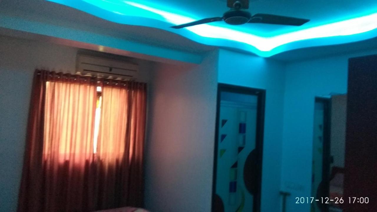 Agrawal Bhavan Budget Stay Only For Indians Mumbai  Buitenkant foto
